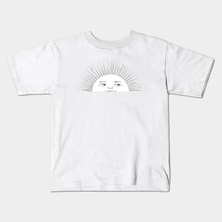 Smiling and happy sun illuminating our lives Kids T-Shirt